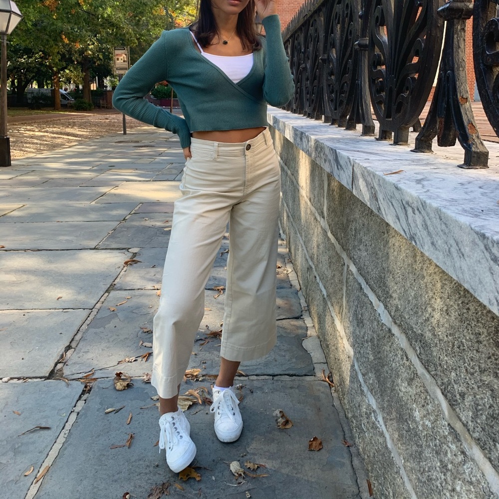 H&M light tan wide leg jeans cropped